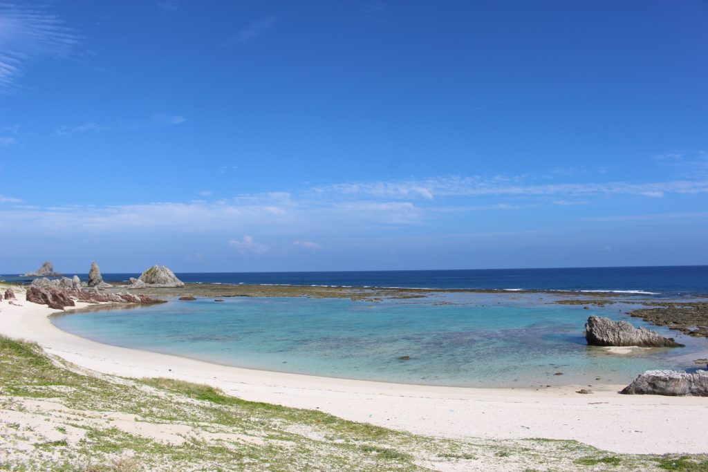 スーガ浜　天然のプール