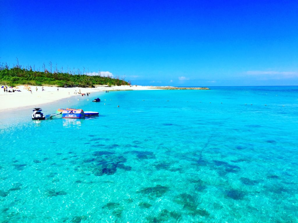 水納島の透き通るビーチ Okinawa41