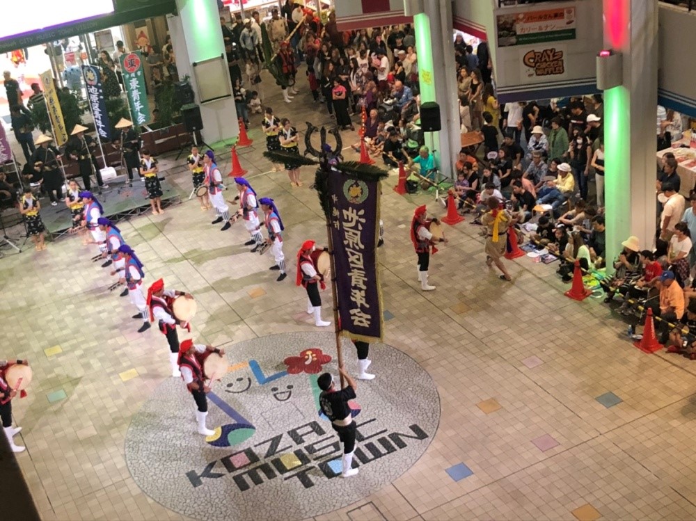 コザミュージックタウンのエイサーナイト一日目