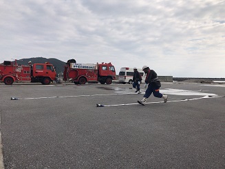 伊平屋村消防団出初式のレース